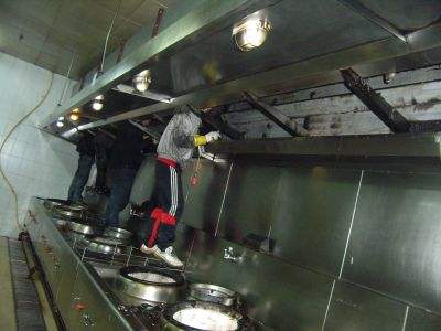 油煙凈化器怎么清洗與保養(yǎng)？_深圳油煙機(jī)清洗